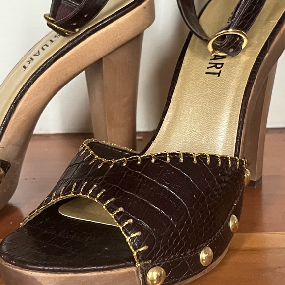 Shoes size 6.5 - Picture 7 of 10